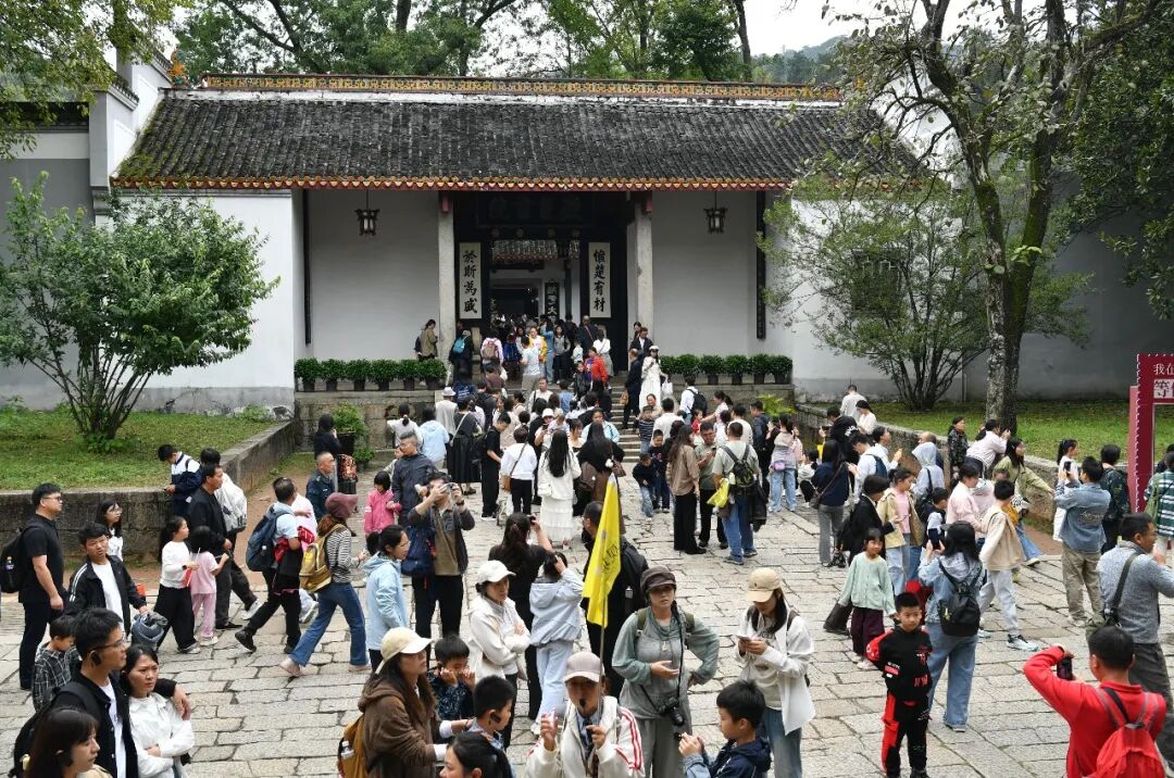 国庆假期，湖南接待游客3321.5万人次