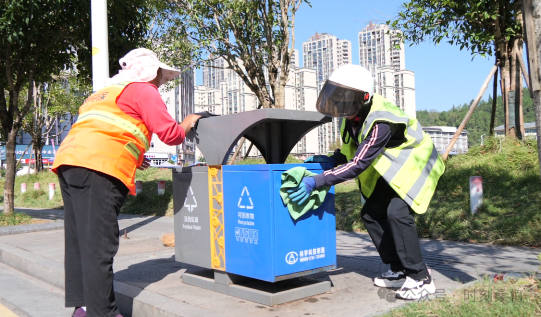 “十一”乐游张家界丨假期不停歇 环卫人擦亮城市文明窗口
