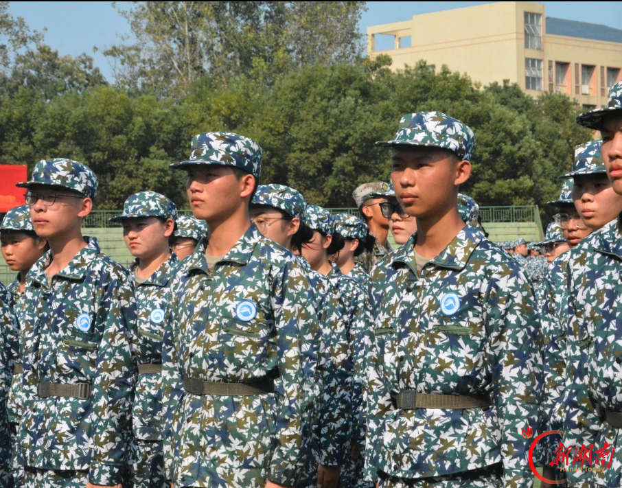 青春正步走丨迷彩砺初心,青春正步走
