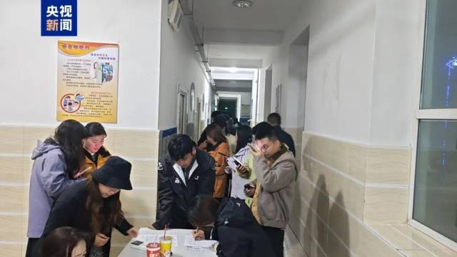 为游客铺床的文旅局长,回应争议