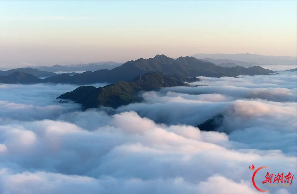 国庆七天 乐在五溪|洪江区嵩云山:云翻浪涌,绝美日出