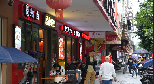 郴州人戒不掉的那碗粉 成为游客的 "落地签"