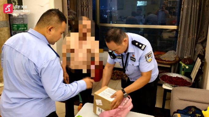 男子刚入职就弄丢10台手机,价值10万元,民警一帧帧翻监控,6天后找回!