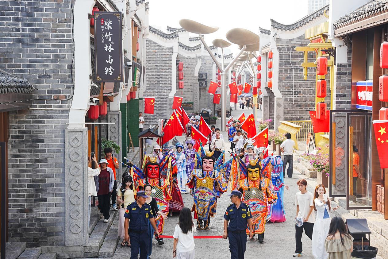 国庆不忙 来趟衡阳｜一街灯火一街欢 苏州湾老街国庆民俗狂欢醉游人
