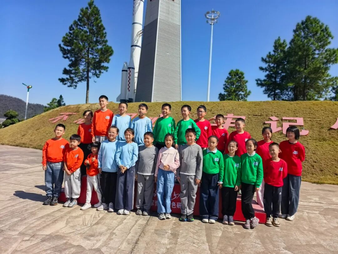 不一样的国防课!莲城星少年在韶山军博园玩嗨啦!