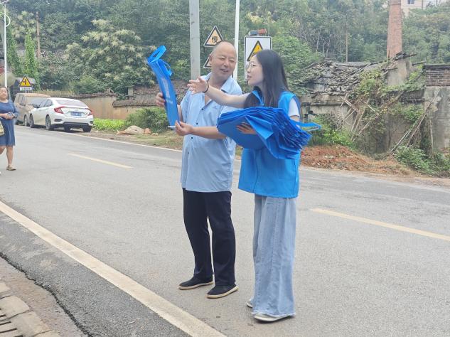 长理学子积极开展农业普查宣传志愿服务