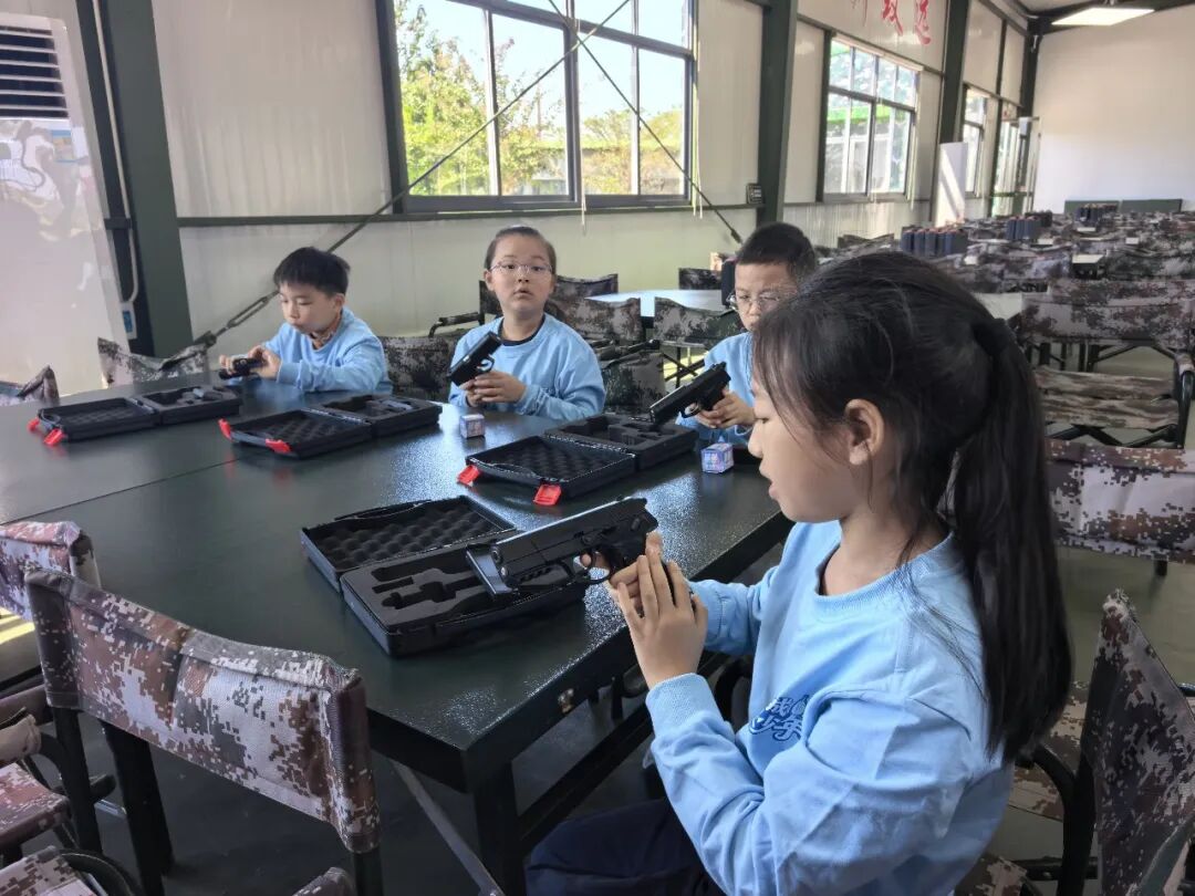 不一样的国防课!莲城星少年在韶山军博园玩嗨啦!