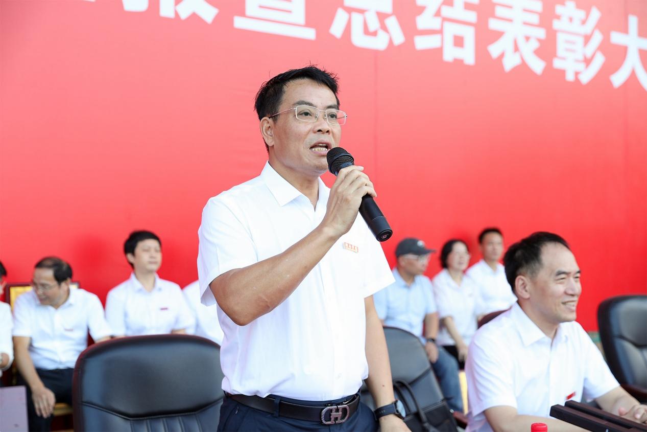 湘南学院举行2026级新生军训成果汇报暨总结表彰大会