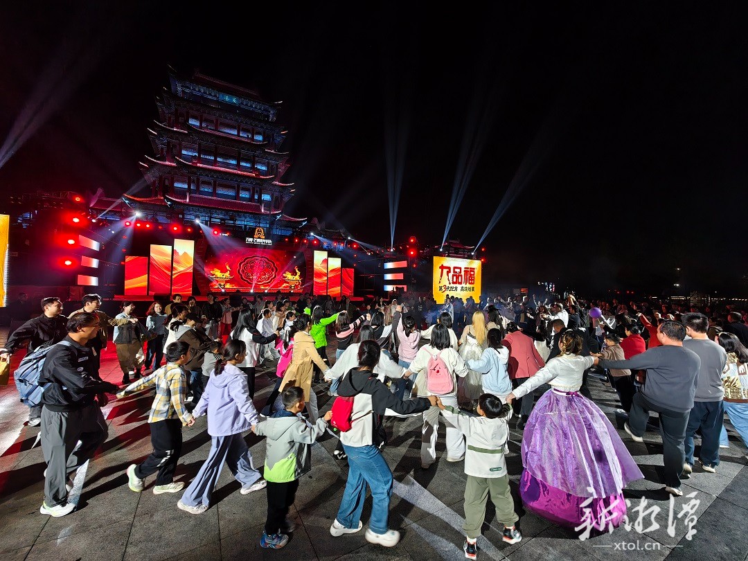 国庆假期热度拉满 万楼·青年码头好戏连台