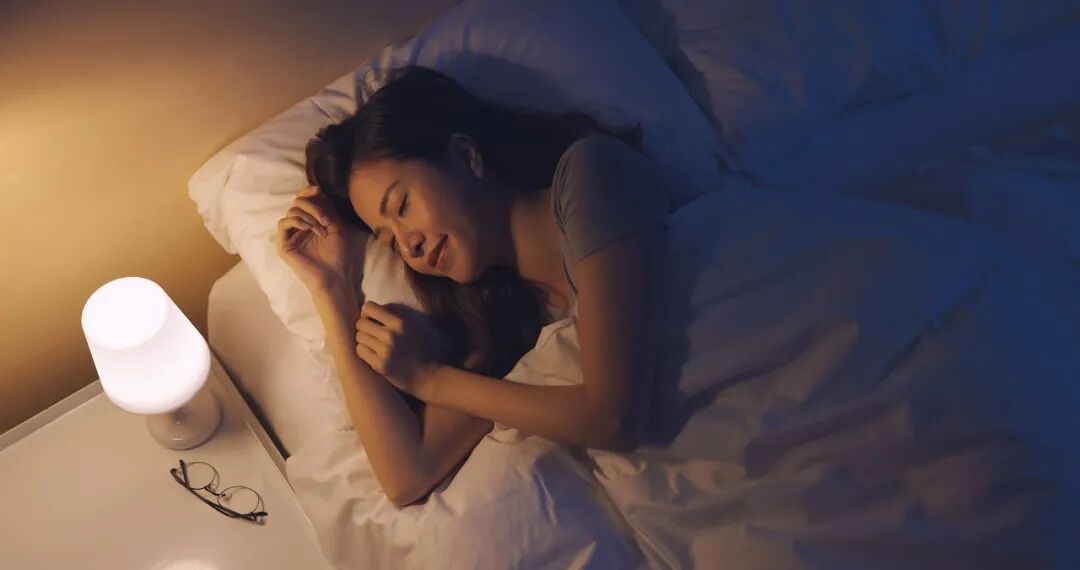 “黄金睡眠时长”火了！研究证实：每天睡8小时可能多了
