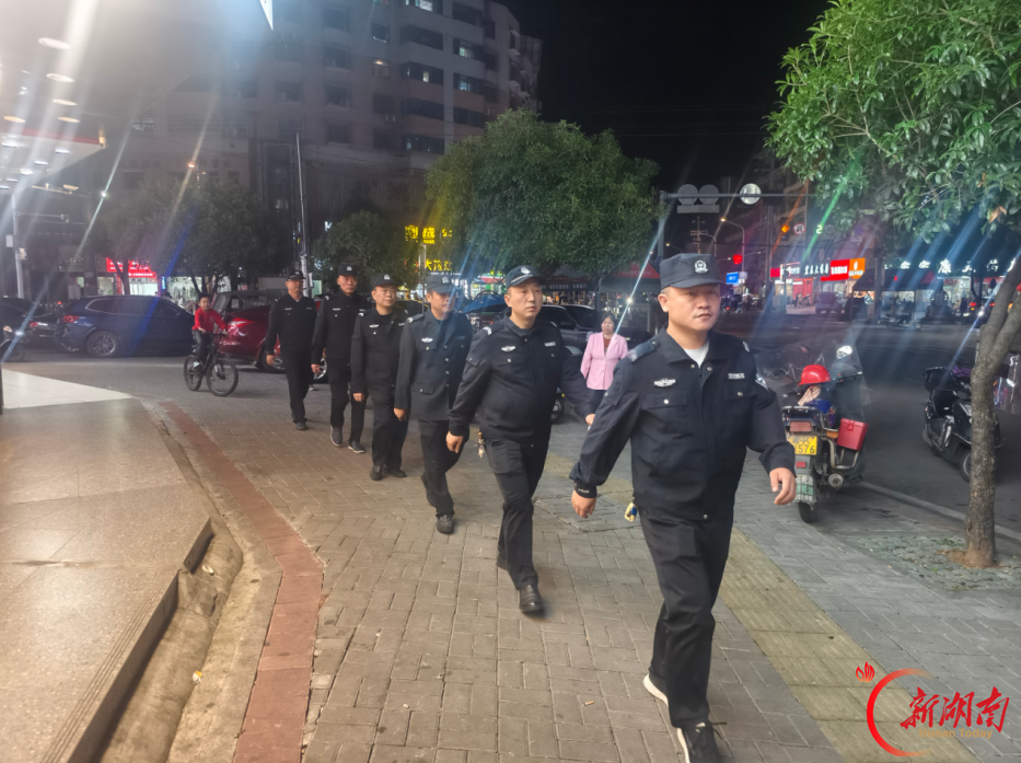 涟源六亩塘街道国庆巡逻不打烊 坚守一线护平安 