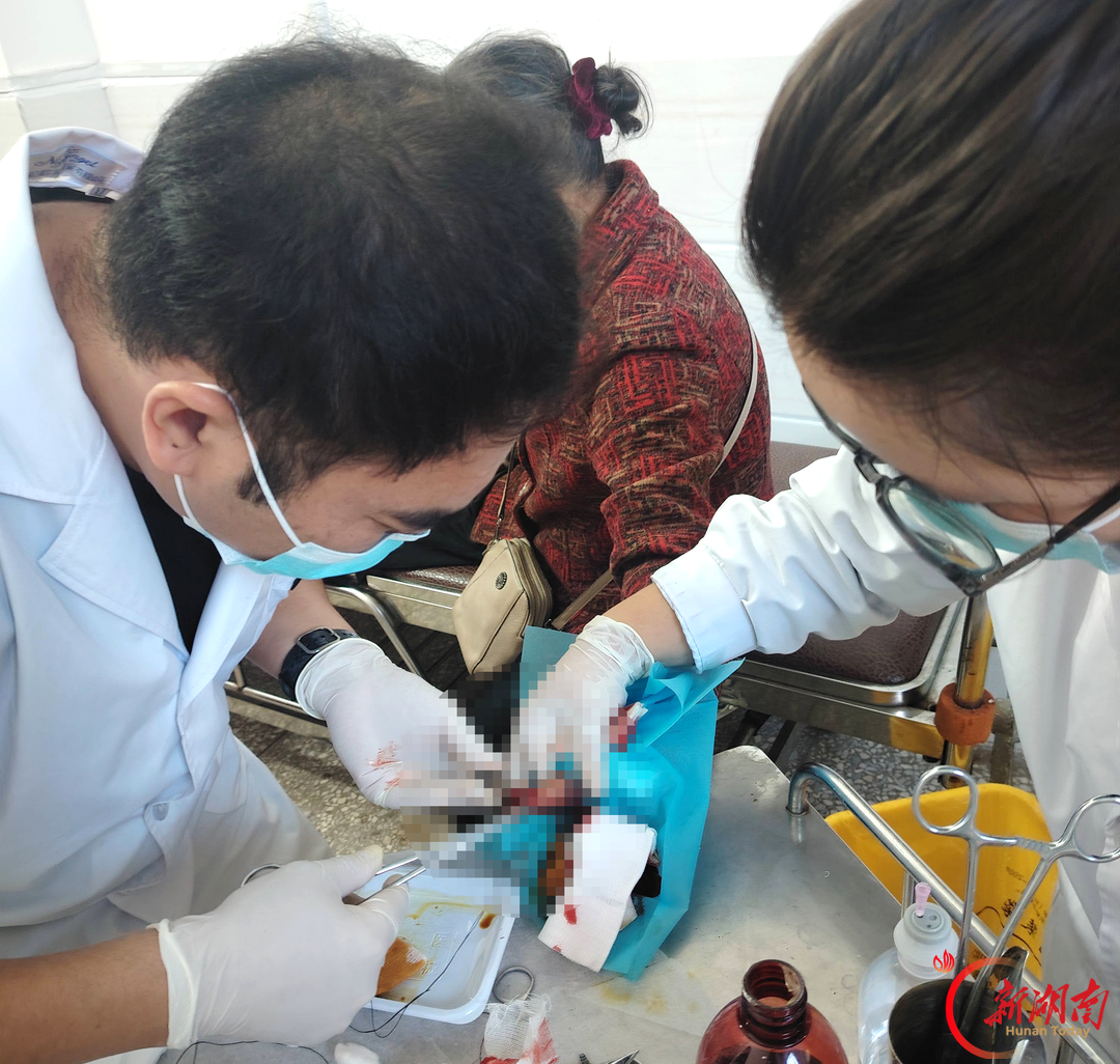 家门口的优质医疗！道县柑子园镇卫生院成功救治一名手指深度裂伤患者