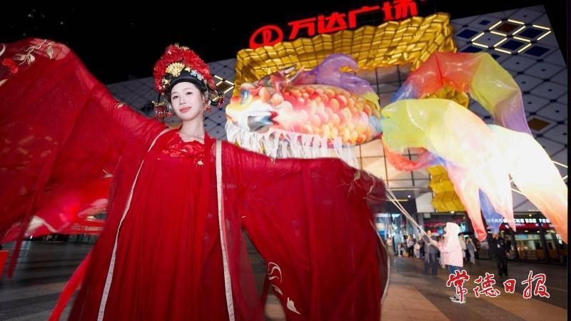 日均客流超8万人次、销售额550万元 国庆黄金周常德武陵万达消费火热