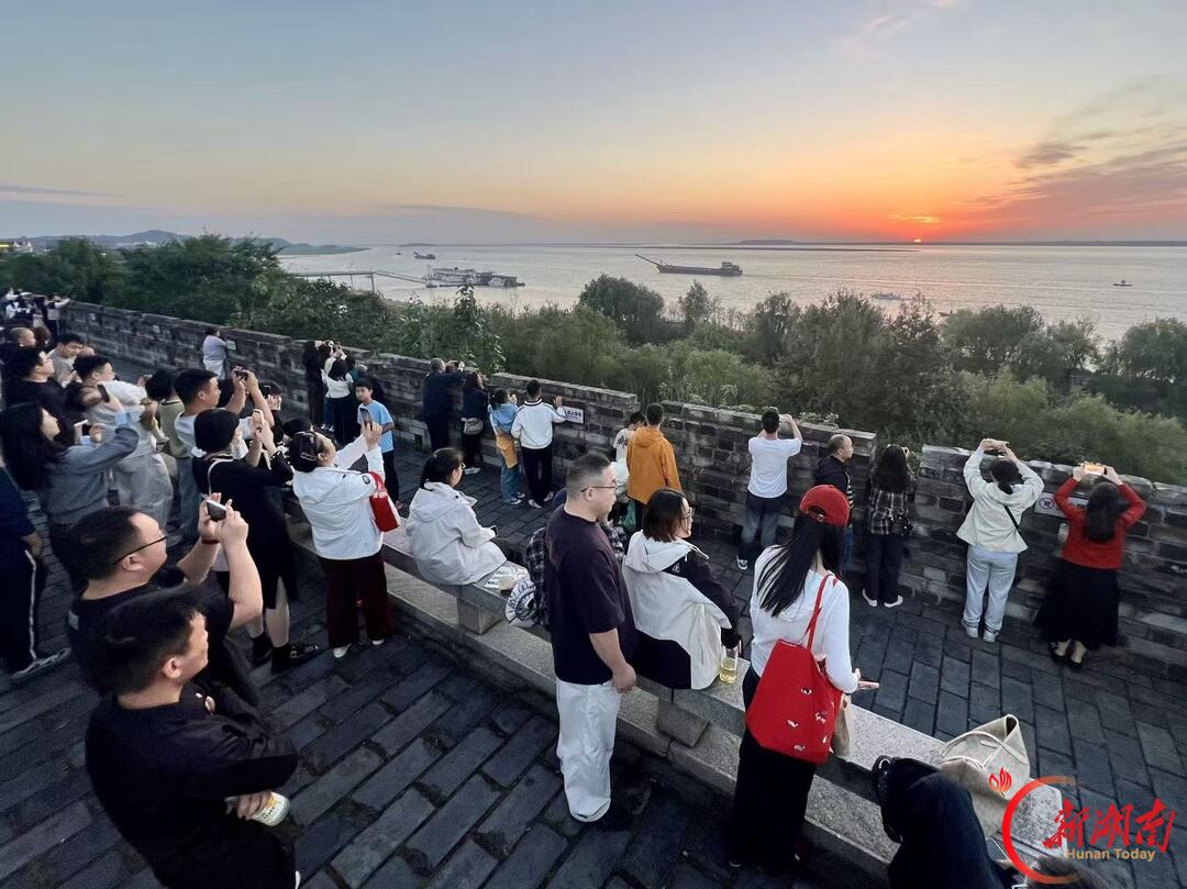街区红、商圈火、人气旺,岳阳文旅体商融合“燃”动消费市场