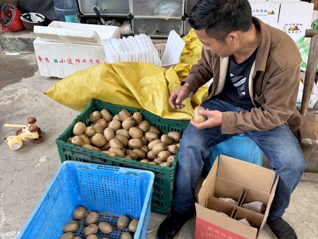 快递进村，激活山乡双向消费