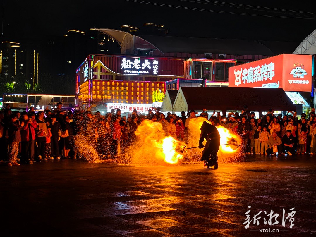 国庆假期热度拉满 万楼·青年码头好戏连台