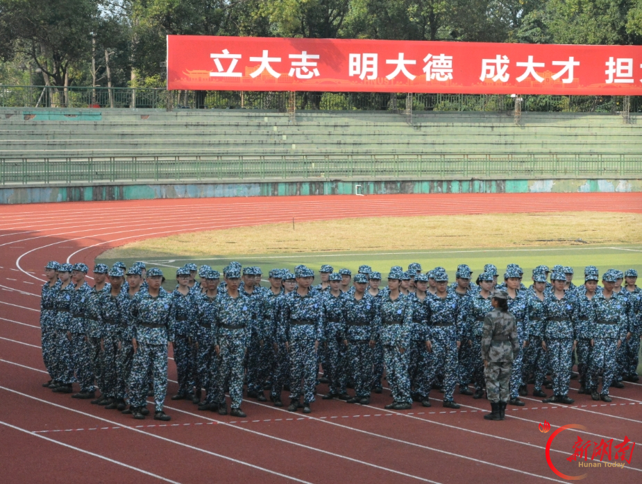 青春正步走丨青春正步走 军训淬锋芒