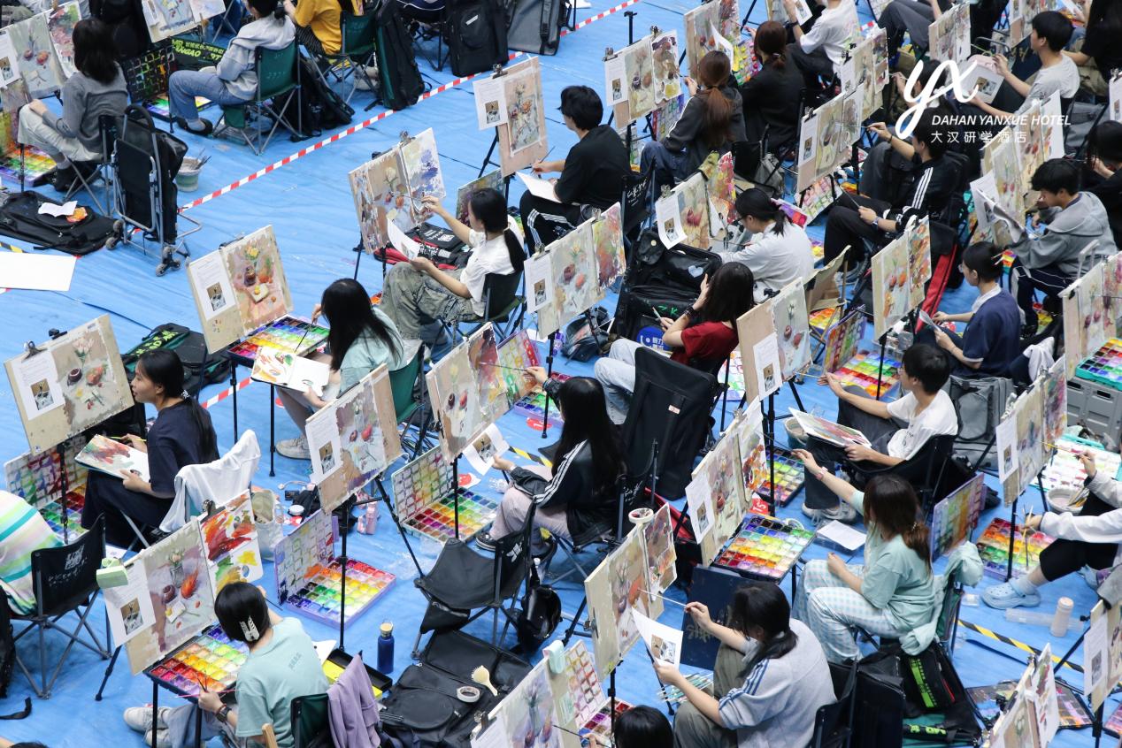 大汉研学酒店圆满承接2027届湖南美术首次质量检测小联考