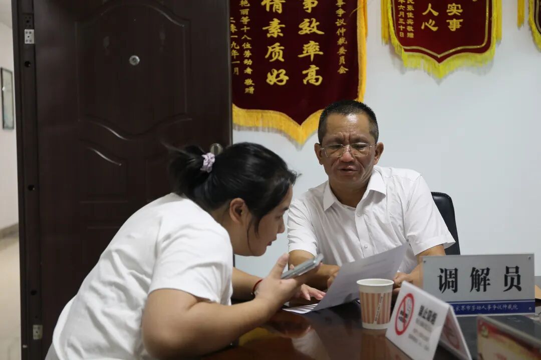 政协委员风采丨高远新:群众身边的法律“翻译官”