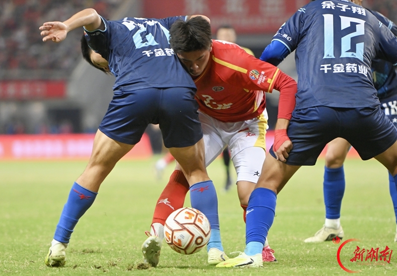 “湘超”第十轮：长沙1比0胜株洲 提前锁定八强