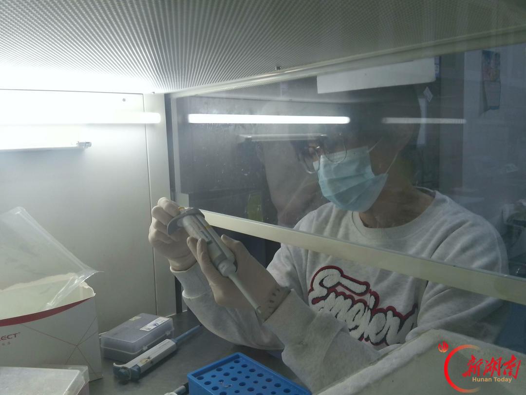 医学生·开学季｜我的学医“新起点”（163）立足学医新起点，穿梭课堂与实验室间求索