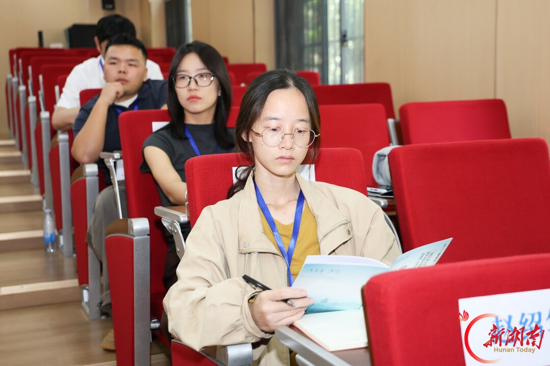 “国培计划(2026)”慈利县校本研修指导教师班在长沙开班
