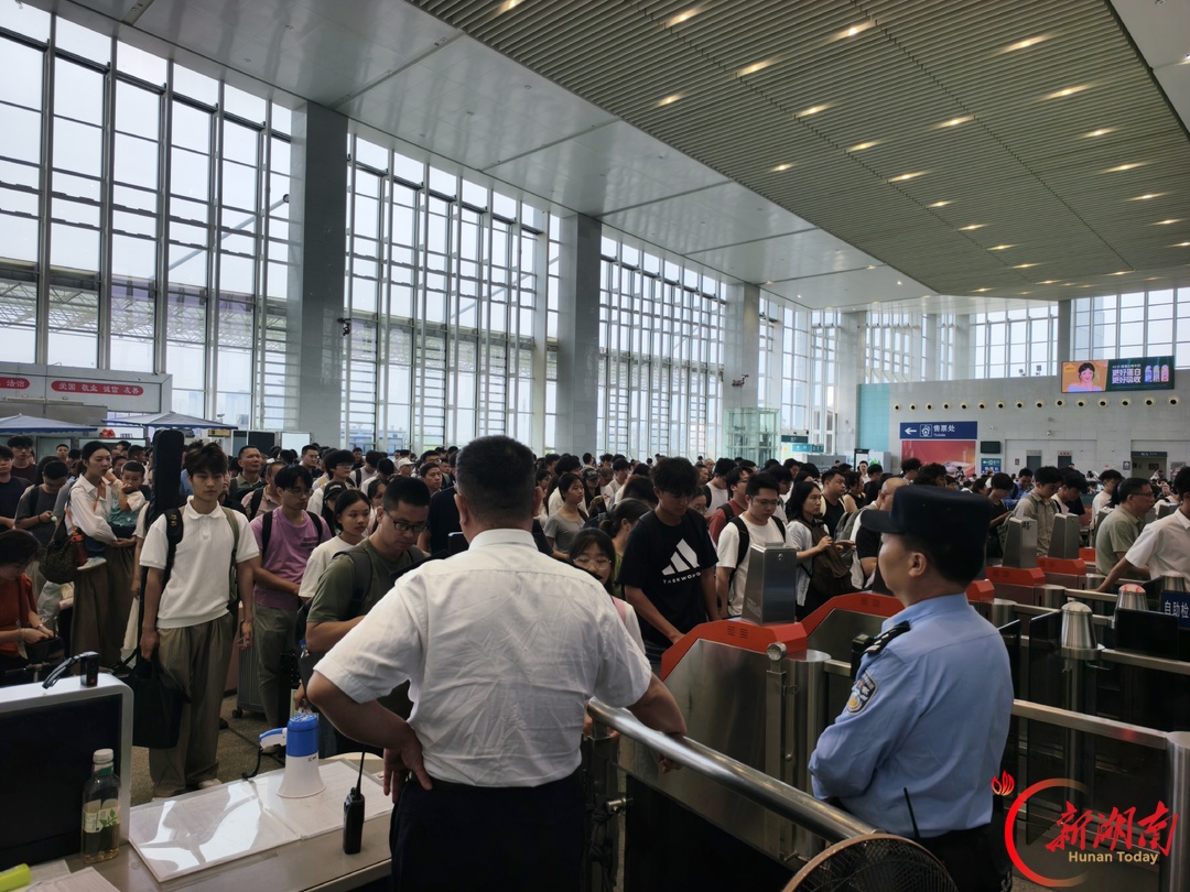中秋、国庆假期，株洲西站再创新高