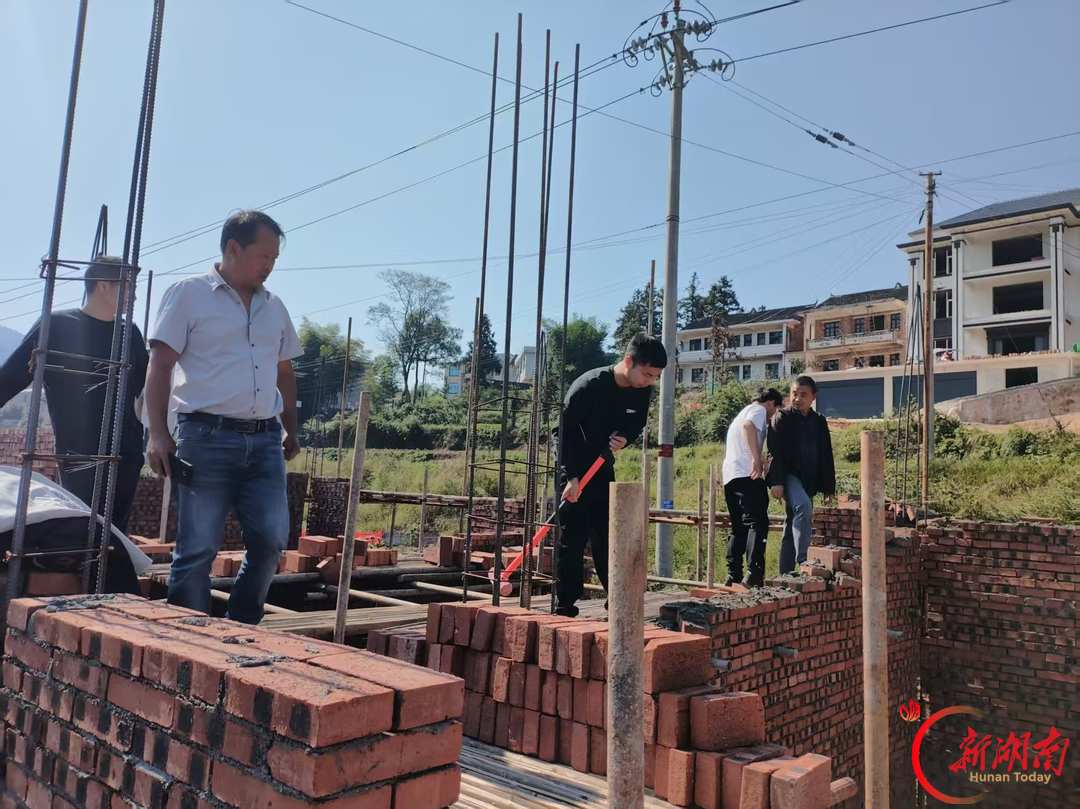 洋溪镇依法拆除一宗超面积占用基本农田建筑