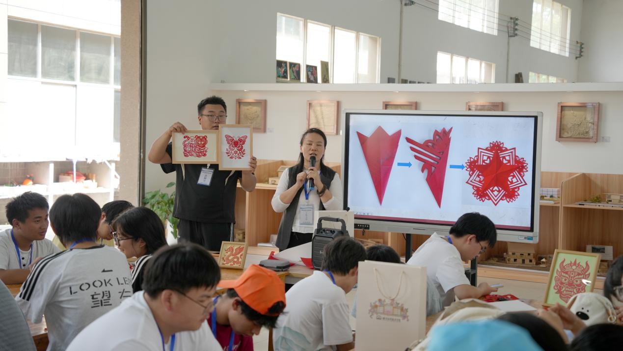 湖南应用技术学院举办科学实践营 74名高中生开启三天科学探索之旅