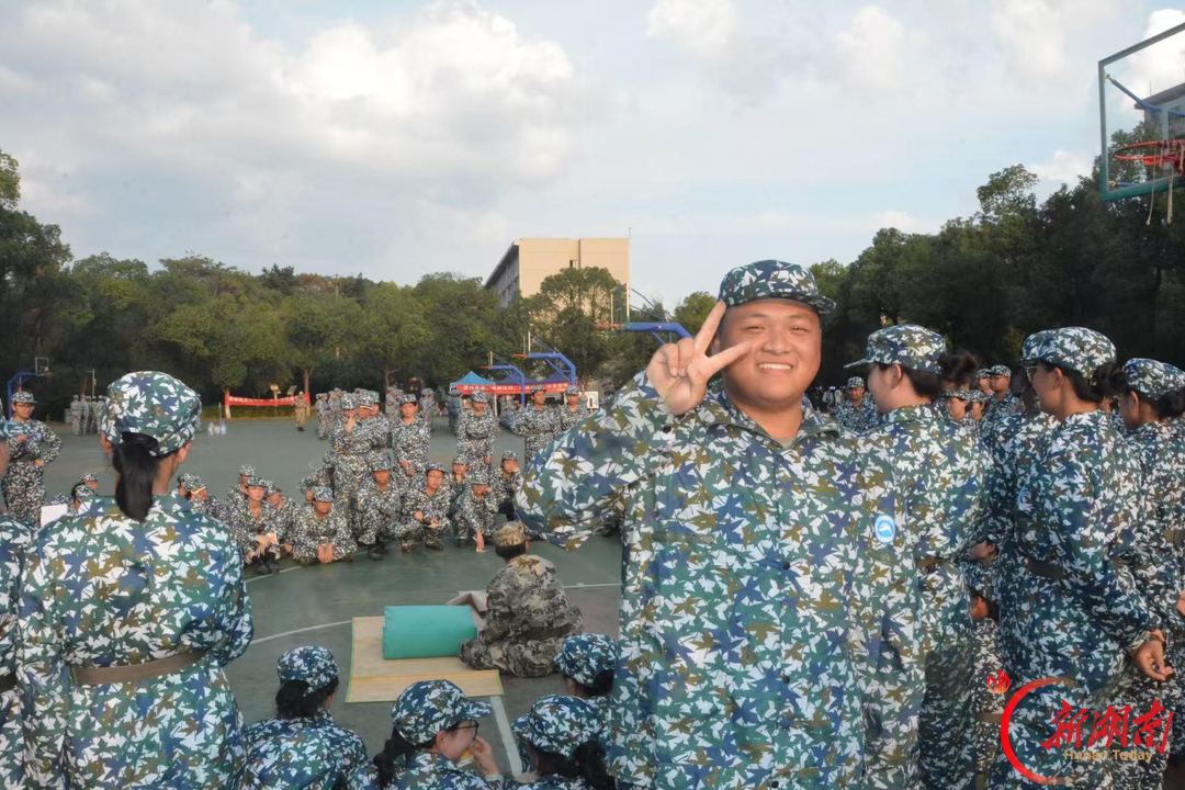 青春正步走丨迷彩相聚,青春同行