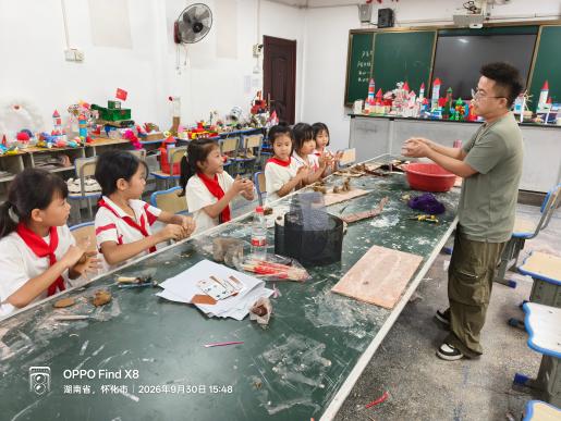 以泥为艺塑乡情 科创赋能育新人——麻阳苗族自治县长河小学深耕乡土科创课堂厚植苗乡文化自信