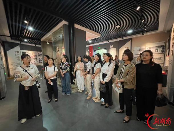 长沙市中心医院机关一党支部开展主题党日活动