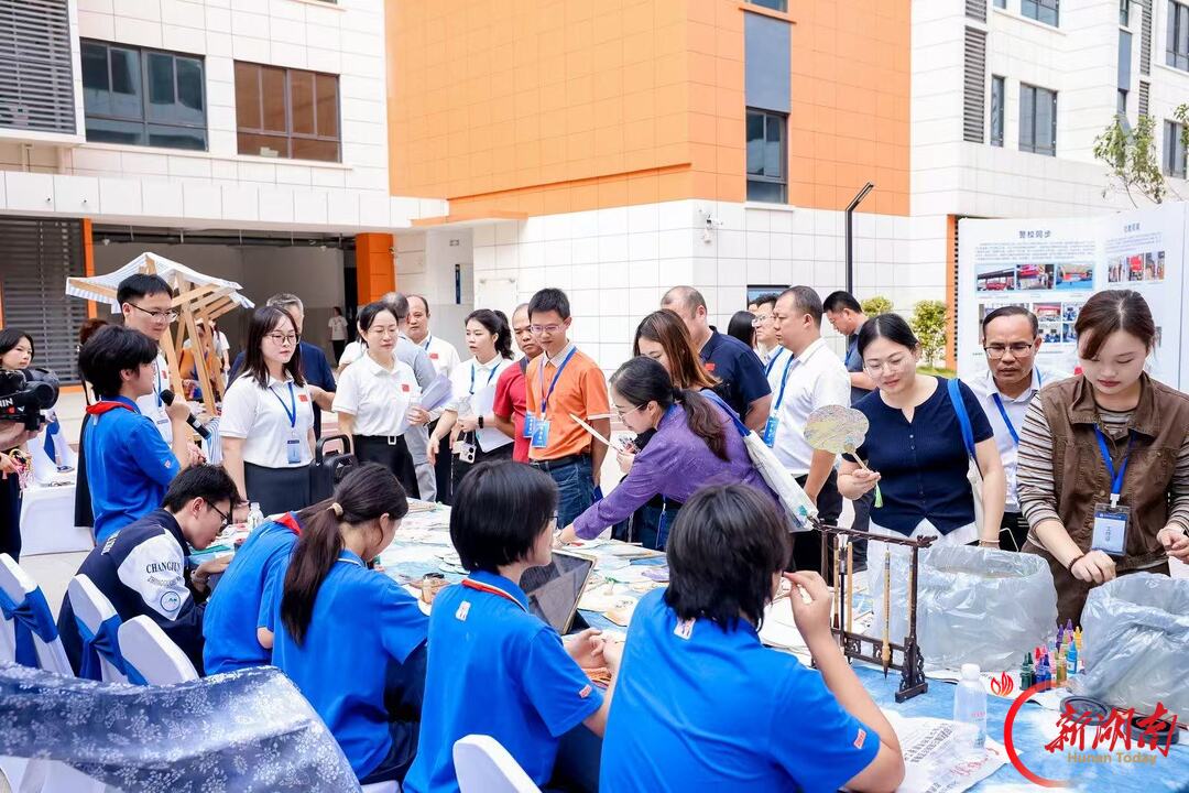 从“有形覆盖”到“有效运转”!长郡外国语打造家校社教联体育人实践样板