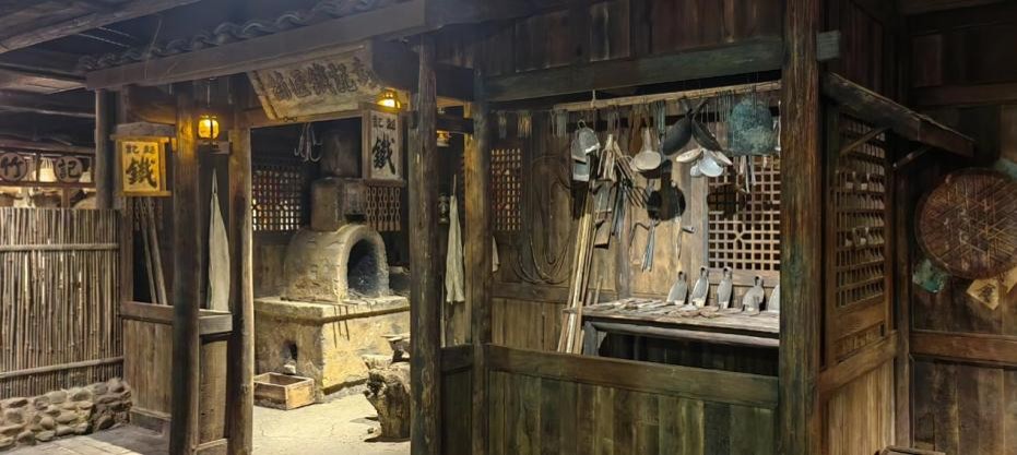 一个黑龙江人，在张家界建了座风情馆，接待韩国游客