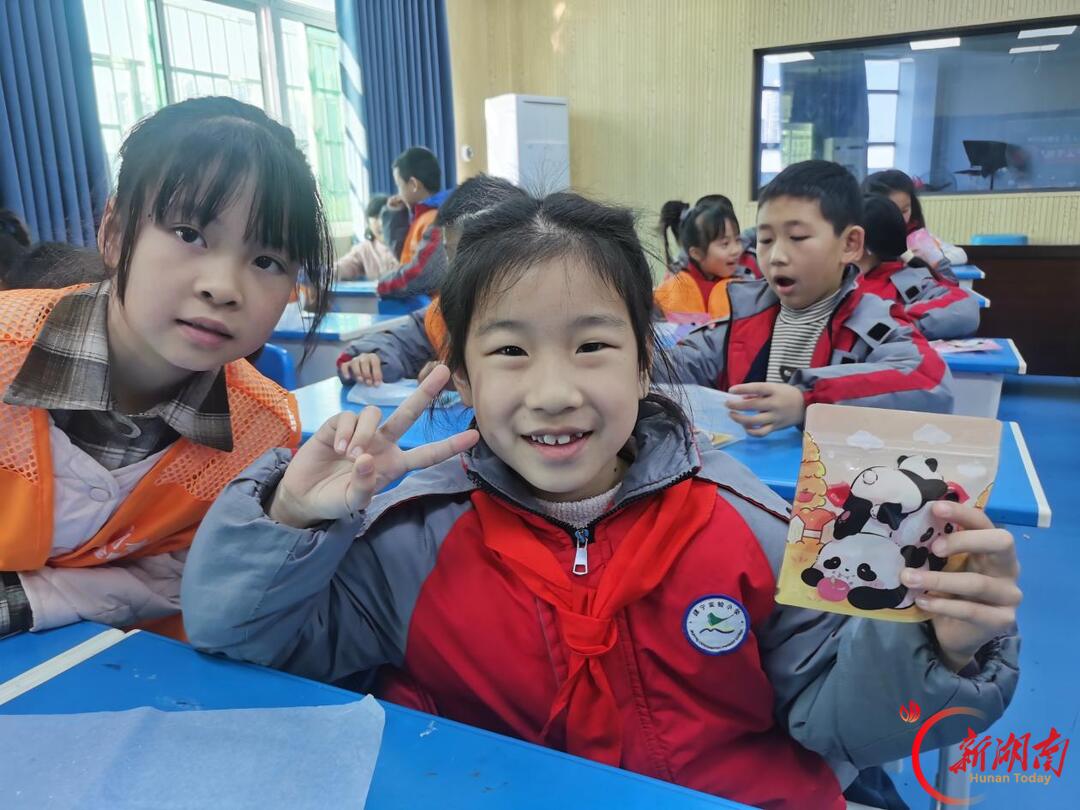 听一路花开,写一程成长——株洲市天元区建宁实验小学湖南日报全媒小记者的年度掠影
