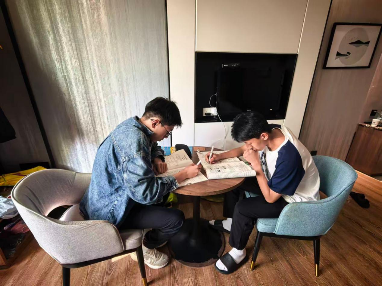 省运留声|跨栏少年李想：跑道依旧向前，栏架仍在前方