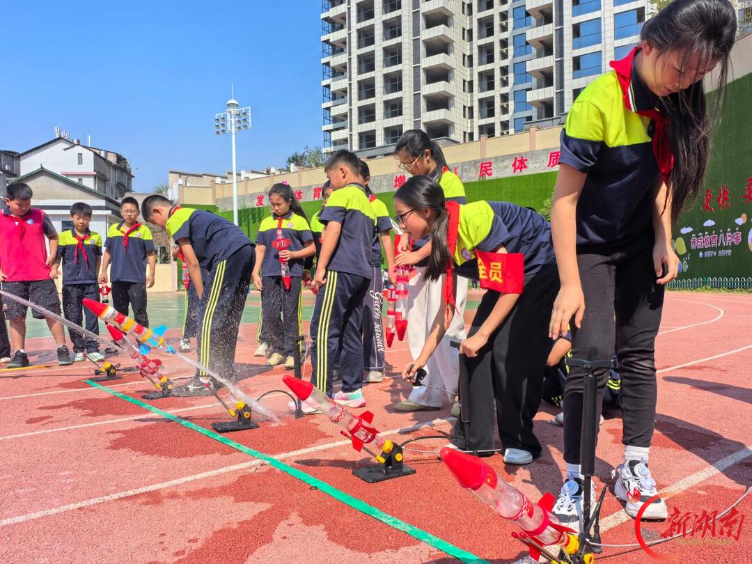 张家界崇实小学北校崇文路校区第二届科技节运动会落幕