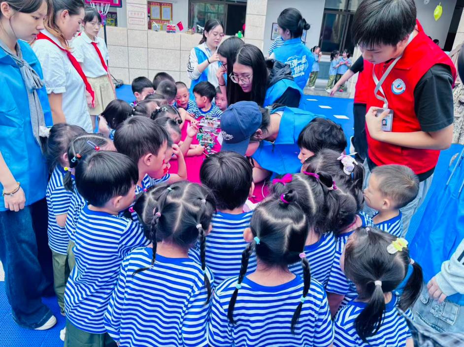 AI机械狗走进常德市纽伯瑞幼儿园     让孩子们感受科技魅力