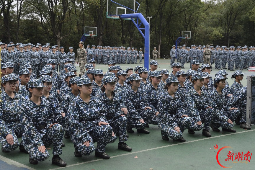 青春正步走丨砺军训锋芒,赴青春山海