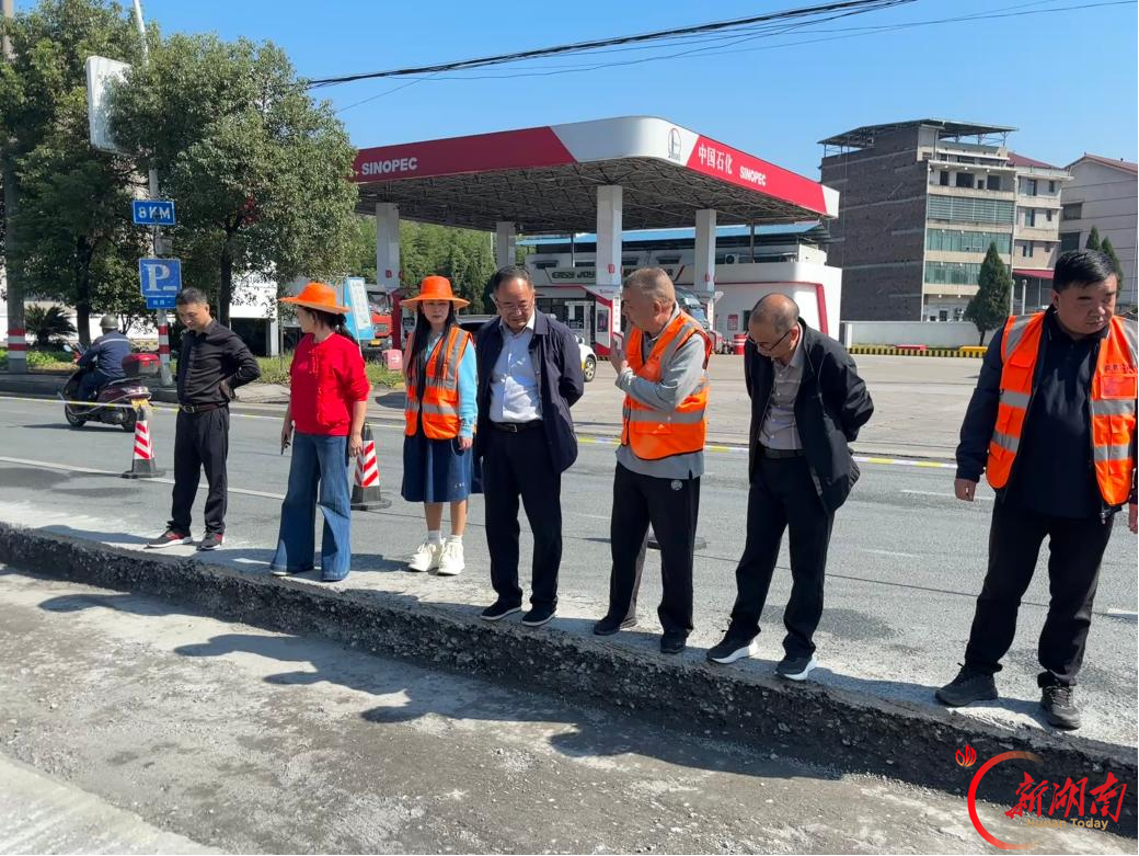 娄底市公路建设养护中心赴冷水江检查指导公路全线工作