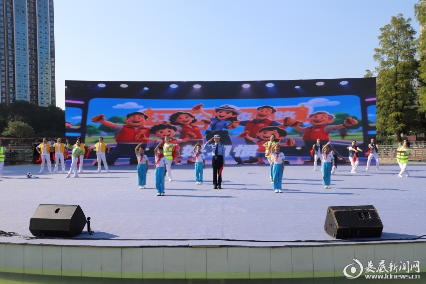 娄底新大众文艺“全民健身广场舞”,是本土的也是世界的