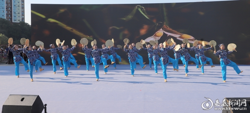 娄底新大众文艺“全民健身广场舞”,是本土的也是世界的