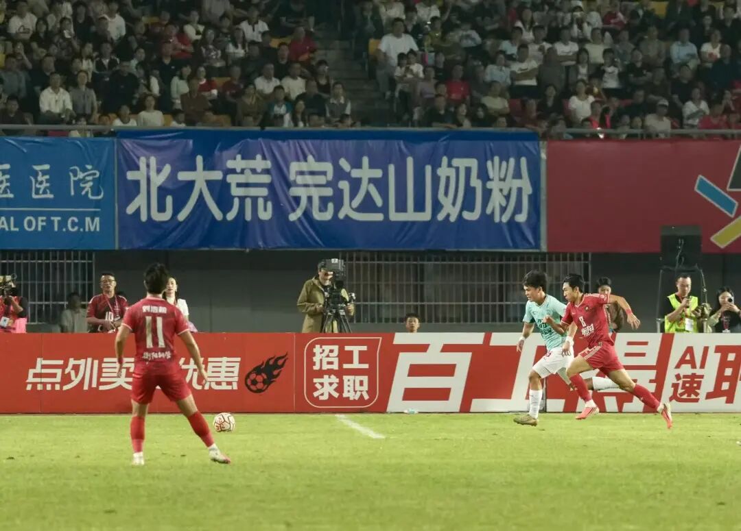 张家界队0:3不敌衡阳队