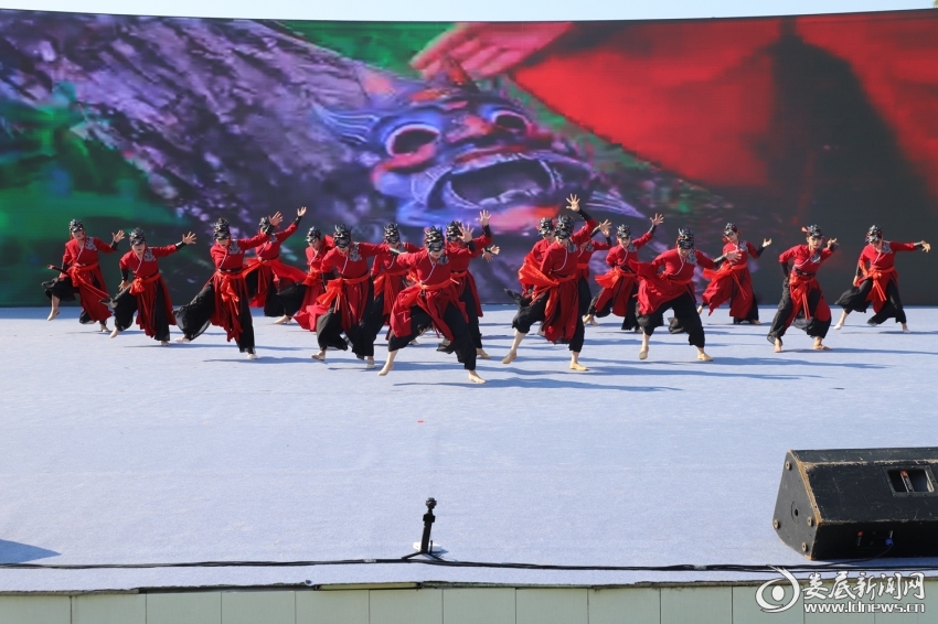 非遗“活”起来 广场舞“潮”起来