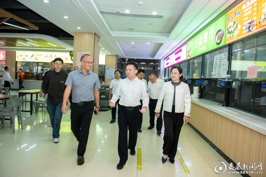 何朝晖调研职业教育工作:坚持需求导向 深化产教融合 为高质量发展培养更多技能人才
