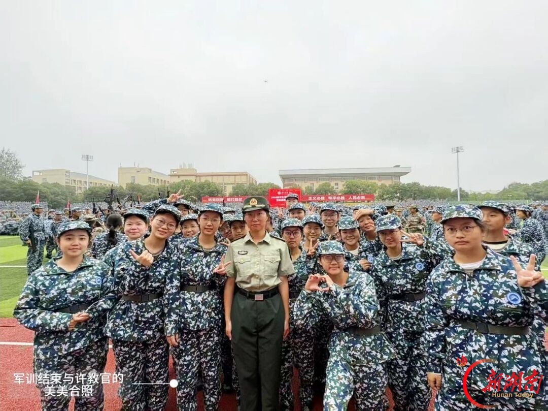 青春正步走丨训练场淬意志，晚风中遇温情