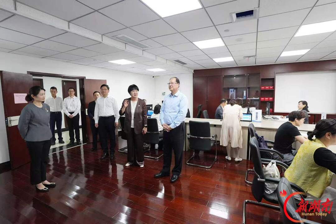 毛伟明赴省委外事办调研