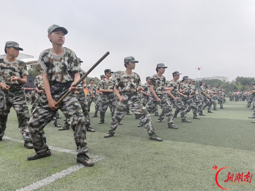 青春正步走丨迷彩砺初心 热血铸青春