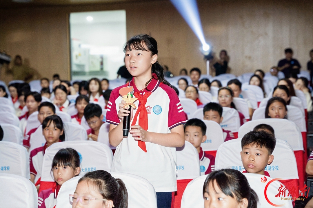 “这一棒,你们接得住吗?”“接得住!”湖南少年这样回答“新长征”