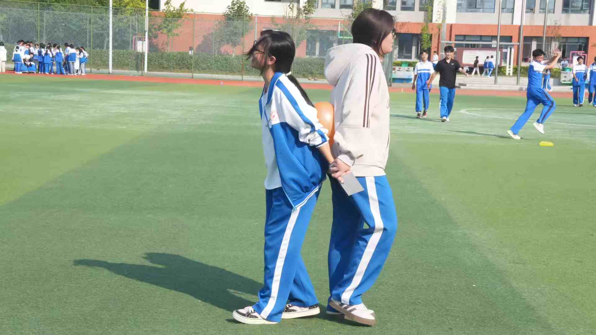 呵护心灵 向阳成长——南县职业中等专业学校开展世界精神卫生日主题活动